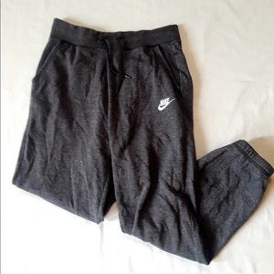 SOLD Nike | Gray Drawstring Sweatpants